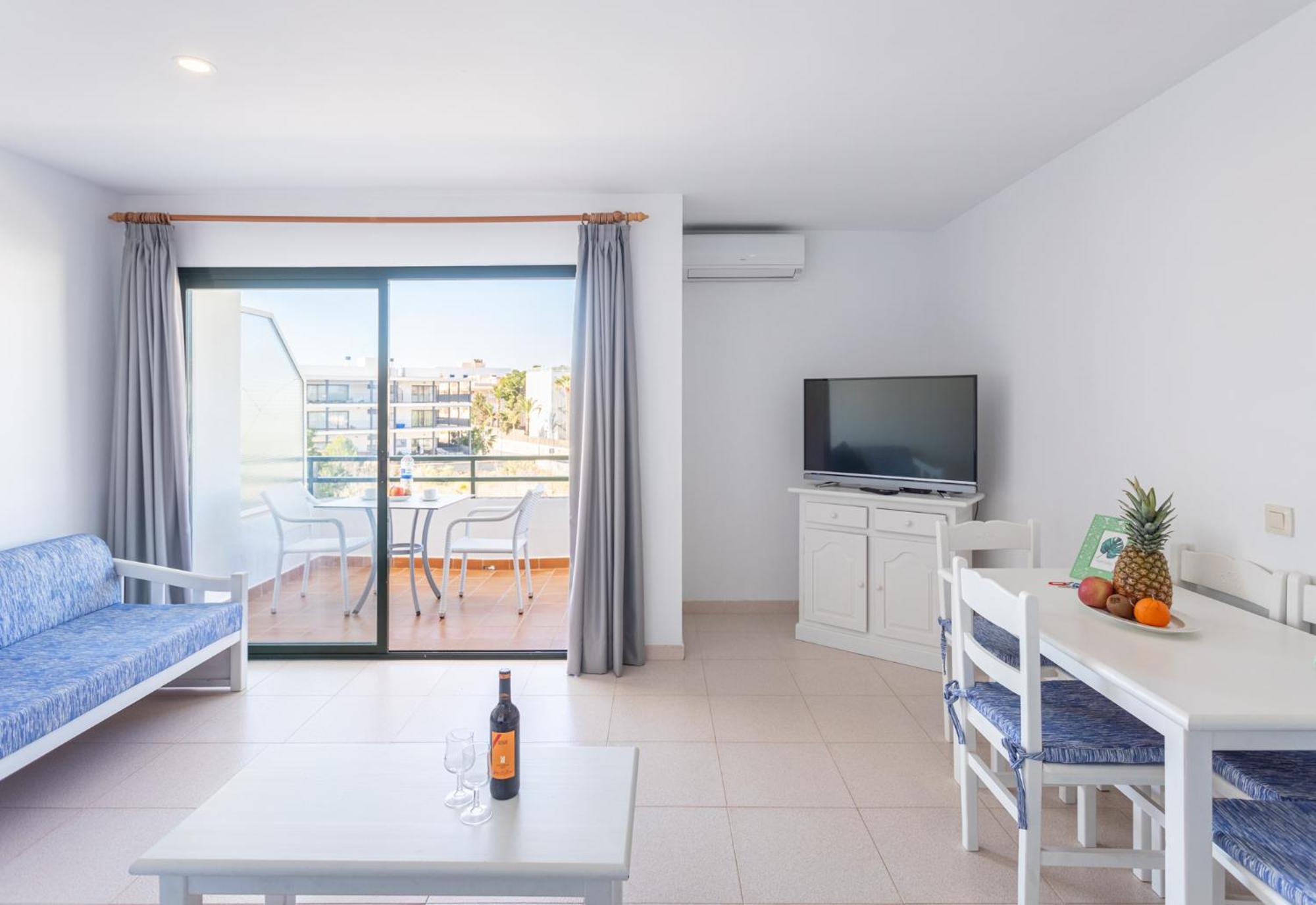 Es Dolc Apartments By Youroom Colonia de Sant Jordi Buitenkant foto
